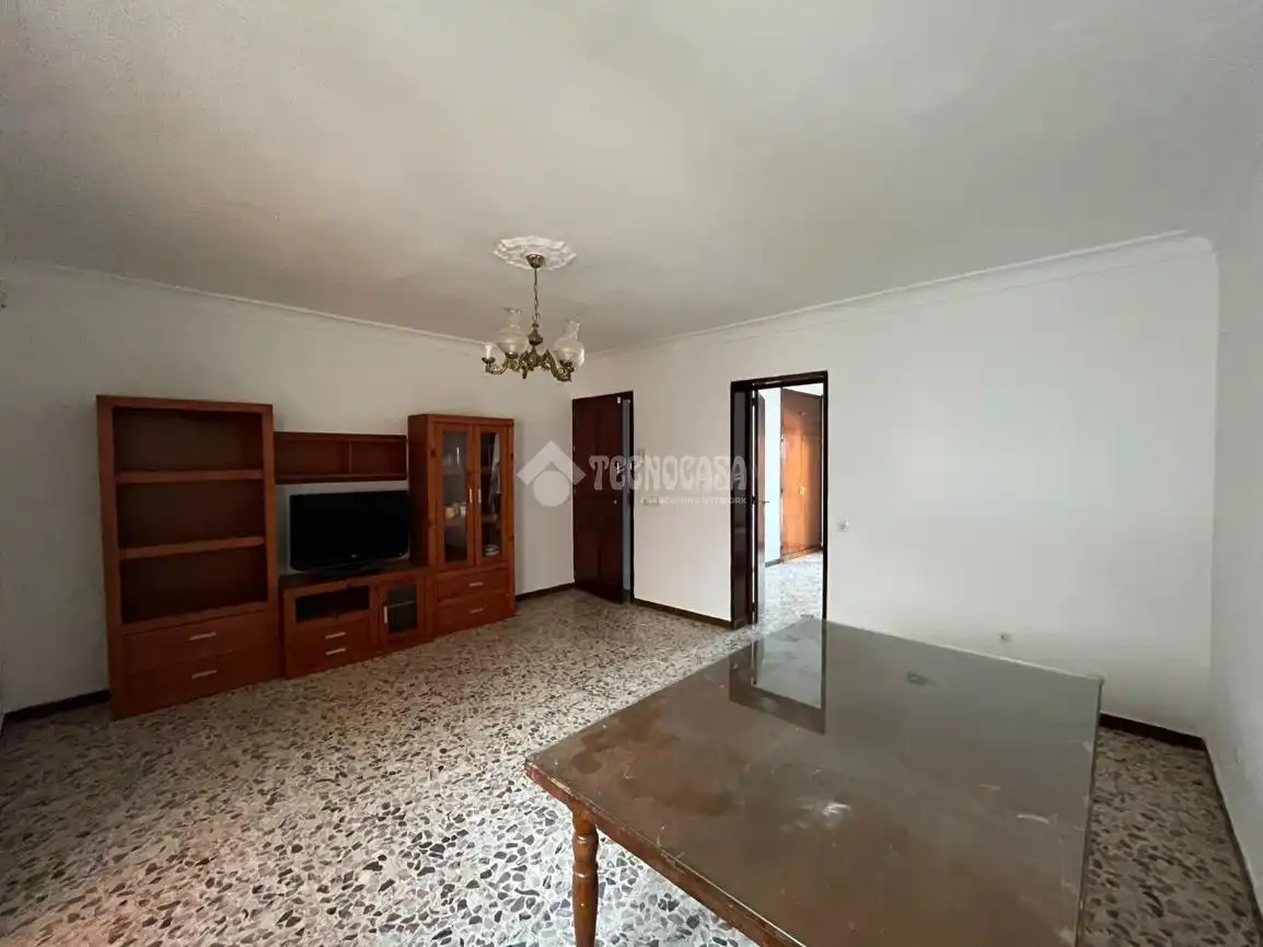 Sala d'estar de Pis en venda en Carmona