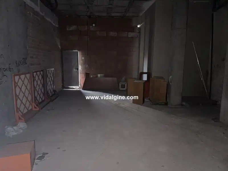 Local comercial en venda a Balaguer, imagen 2