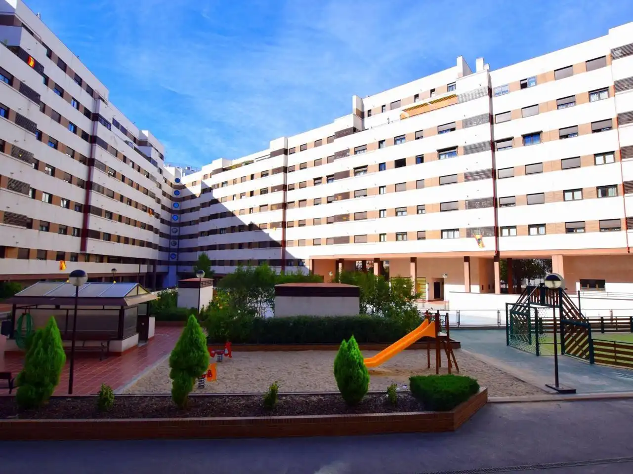 Exterior view of Flat for sale in Madrid  with Air Conditioner, Heating and Community pool