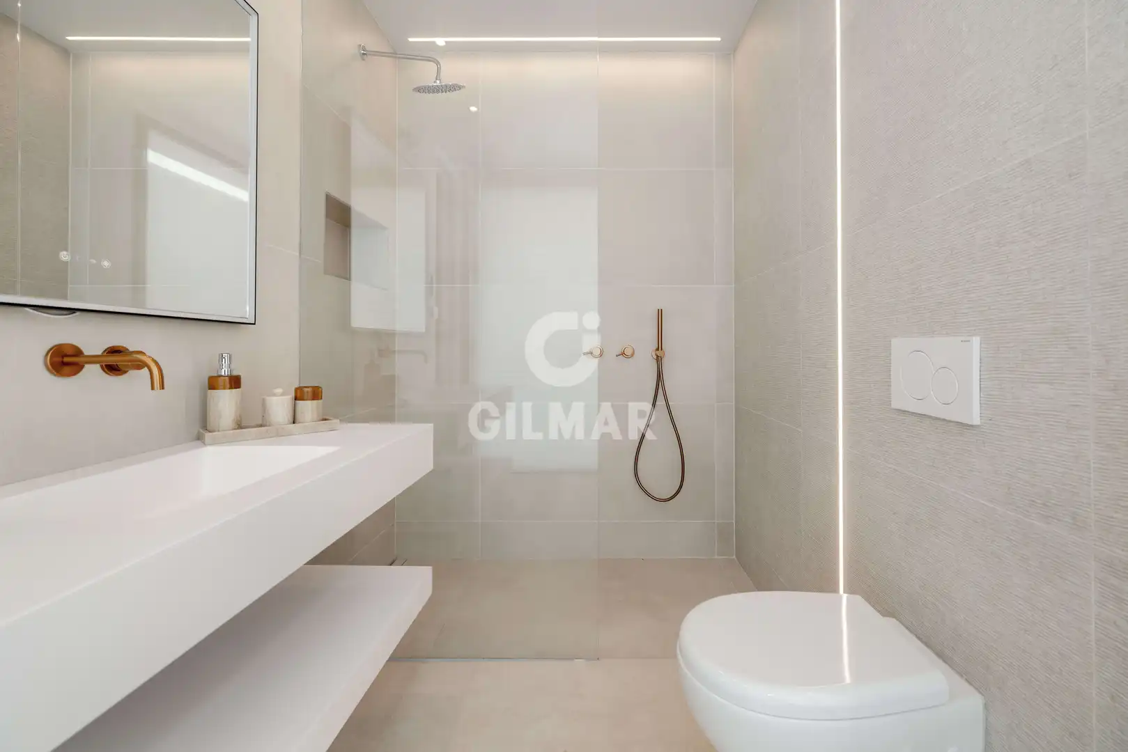 Bathroom of Houses for sale in Benalmádena  with Heating, Private garden and Swimming Pool
