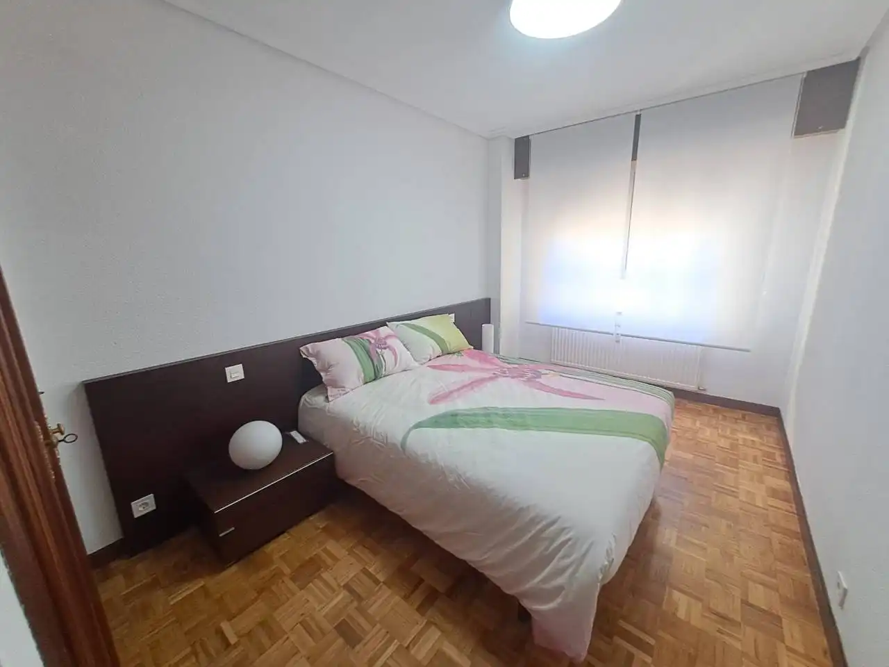 Flat for rent in Calle Antonio Machado, Reyes Católicos