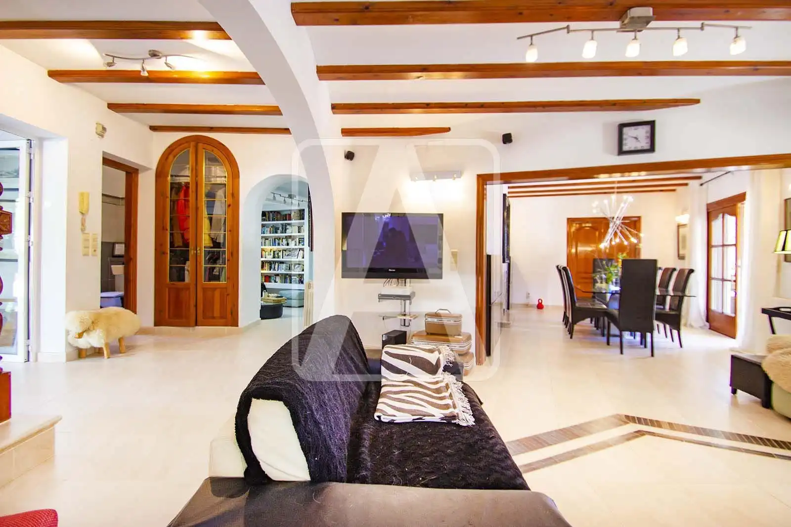 Sala d'estar de Finca rústica en venda en Calpe / Calp amb Aire condicionat, Calefacció i Jardí privat