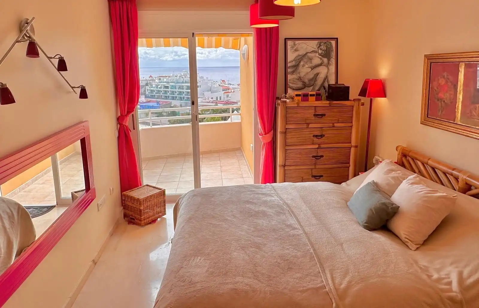 Dormitori de Apartament en venda en Adeje amb Moblat i Piscina comunitària