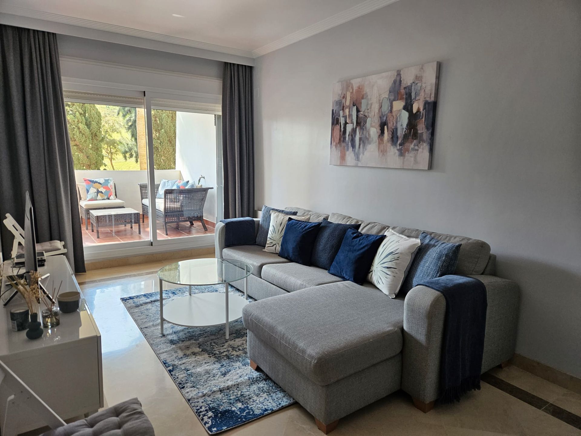 Sala d'estar de Apartament de lloguer en Mijas amb Aire condicionat, Calefacció i Terrassa
