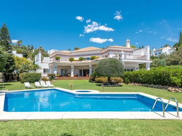 Casa con piscina en venta en El Paraíso
