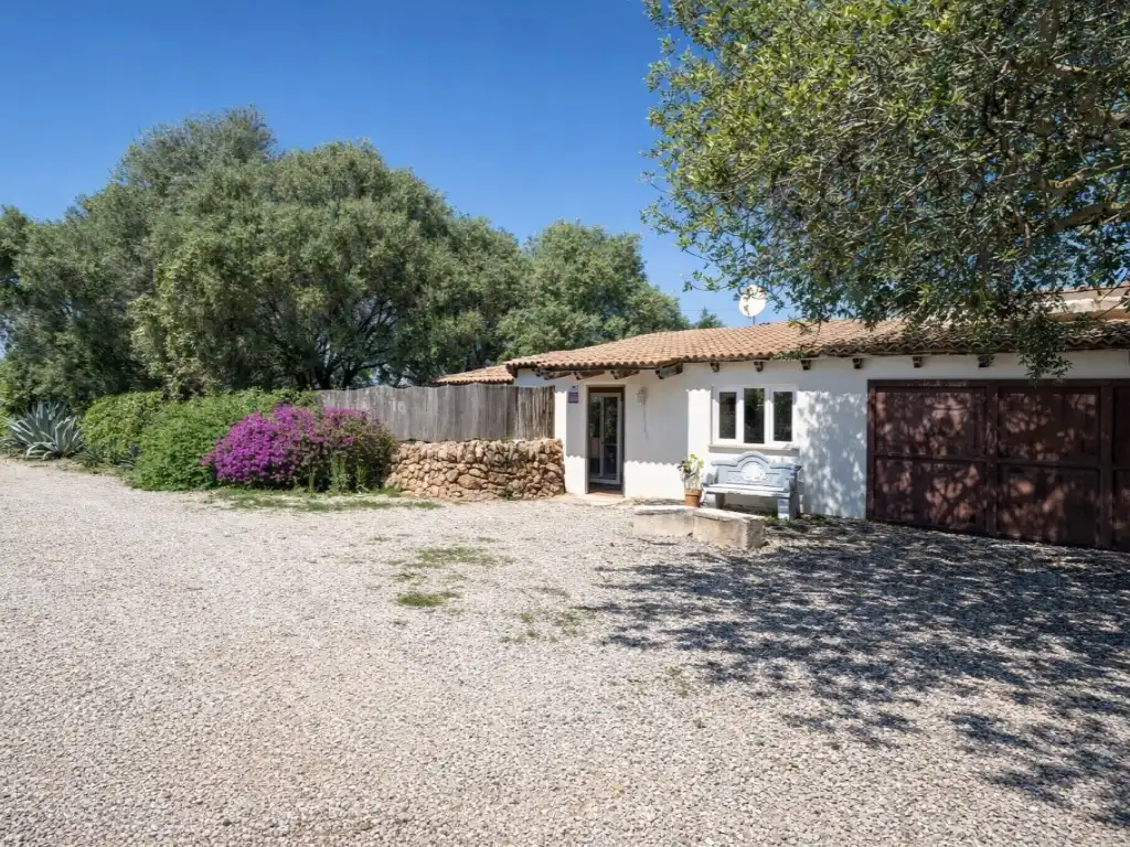 Außenansicht von Haus oder Chalet zum Verkauf in Llucmajor mit Klimaanlage, Privatgarten und Terrasse
