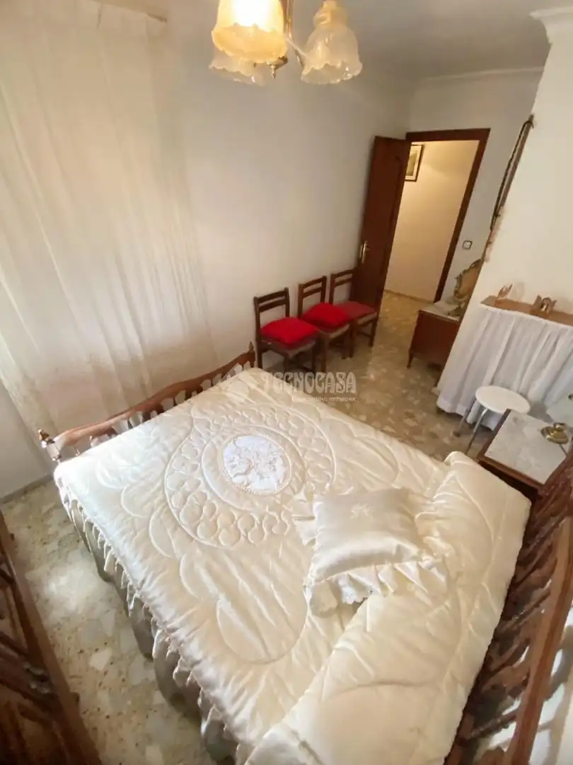 Bedroom of Flat for sale in Madrid