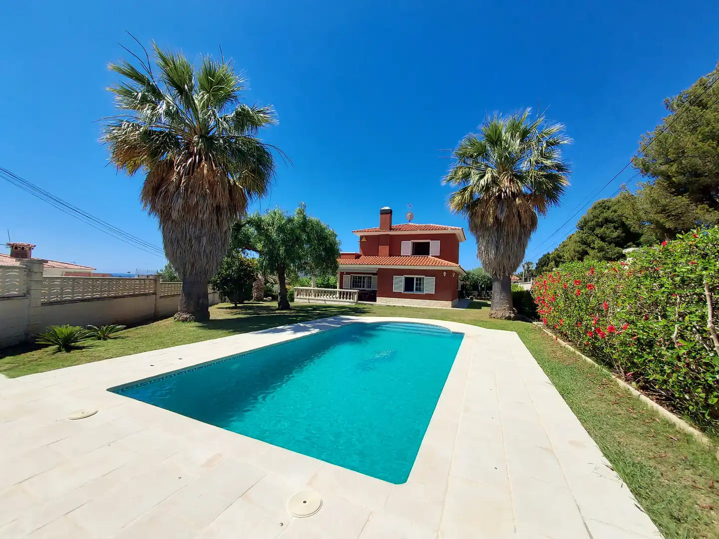 Piscina de Casa o xalet en venda en El Vendrell amb Calefacció, Jardí privat i Terrassa