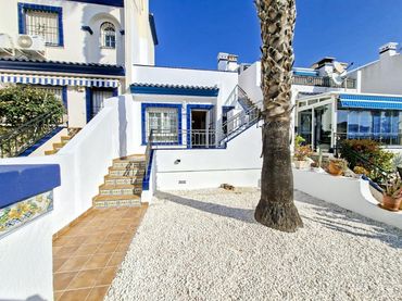 Bungalow avec balcon à vendre à Orihuela Costa