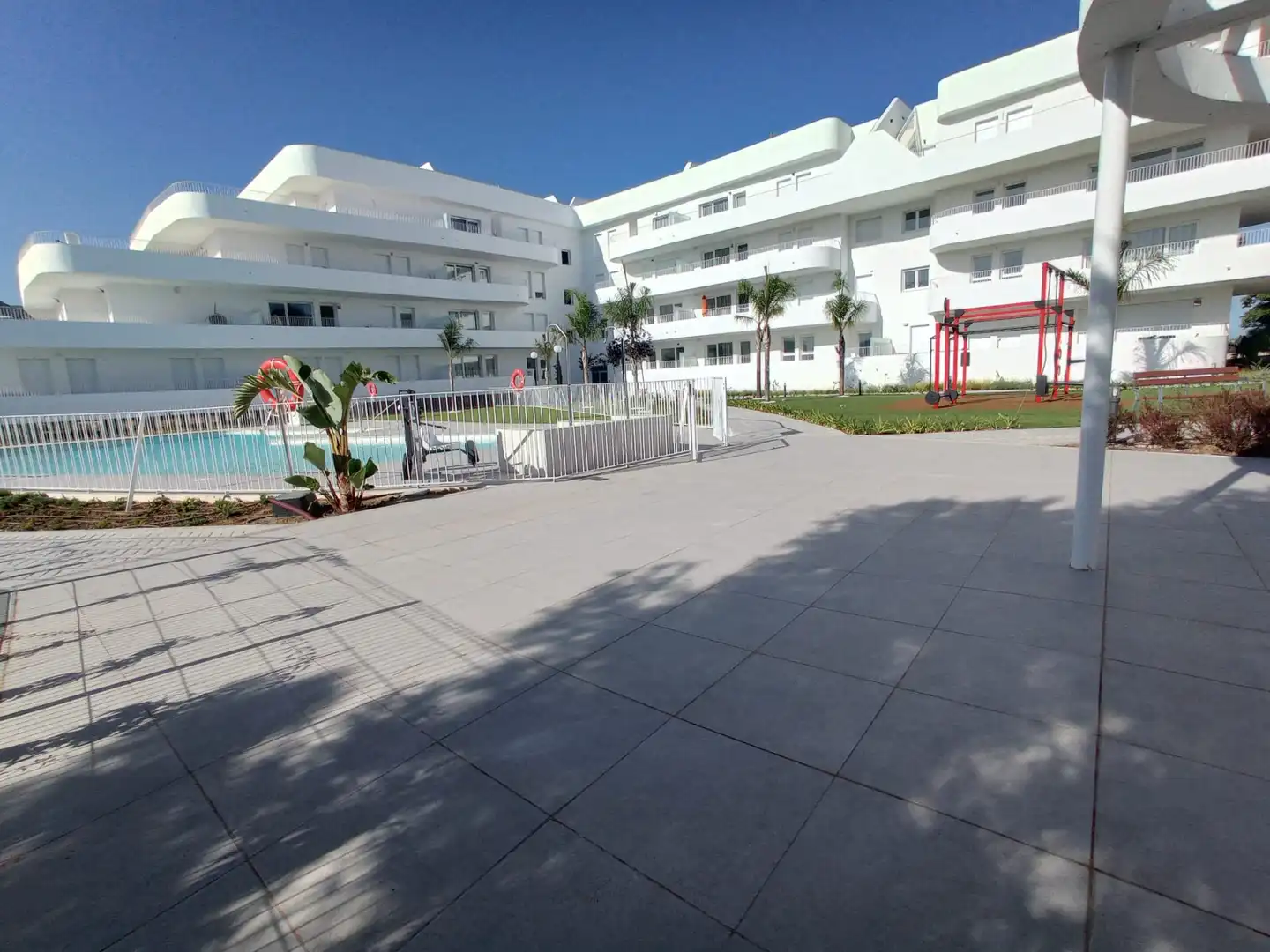 Vista exterior de Apartament de lloguer en Fuengirola amb Aire condicionat, Calefacció i Terrassa