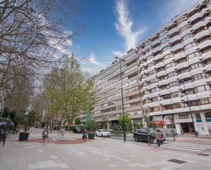 Vista exterior de Edifici en venda en Santander