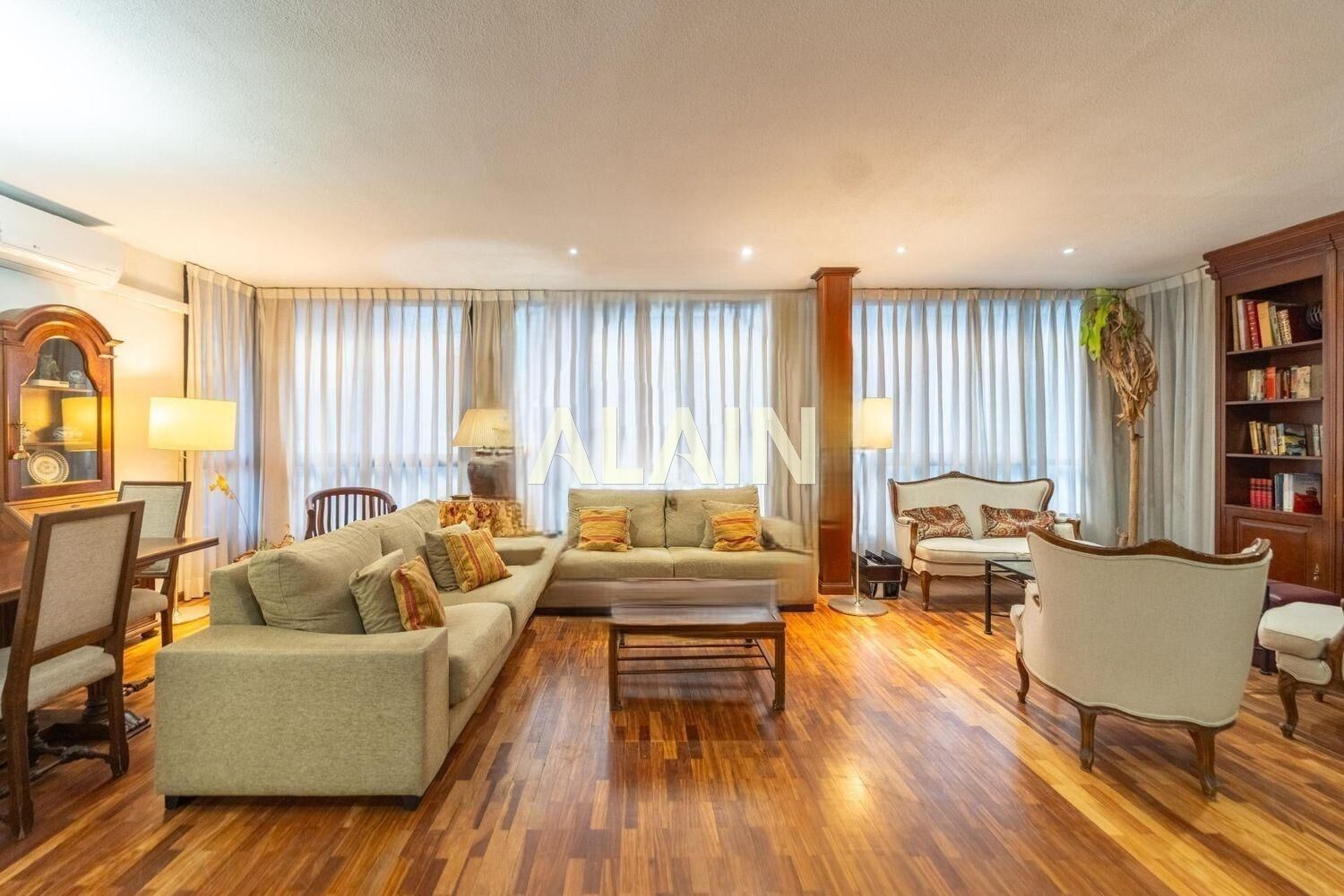 Living room of Flat for sale in  Valencia Capital  with Air Conditioner, Heating and Terrace