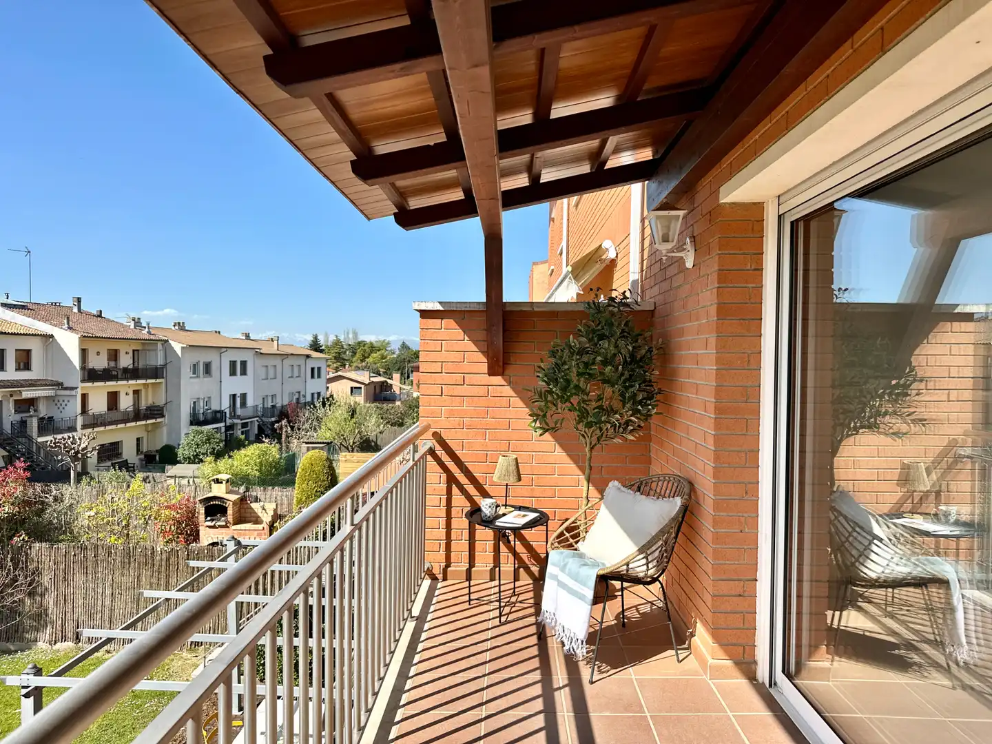 Terrasse von Einfamilien-Reihenhaus zum Verkauf in Taradell mit Heizung, Privatgarten und Terrasse