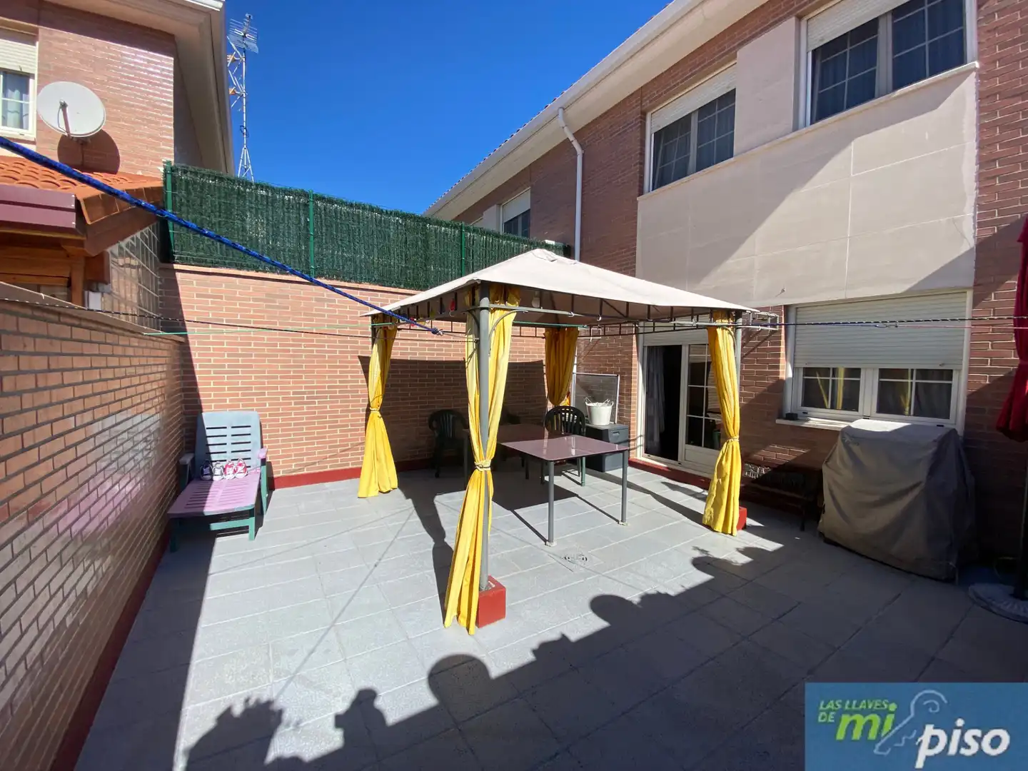 Terraza de Casa adosada en venta en Cistérniga con Calefacción, Jardín privado y Parquet
