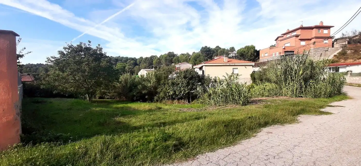 Residential land for sale in Carrer Anoia, imagen 2