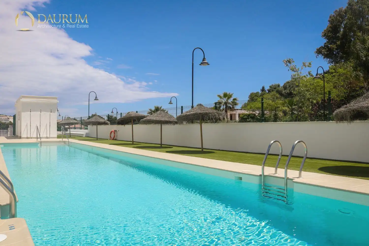 Swimming pool of Flat for sale in Mijas  with Air Conditioner, Heating and Private garden