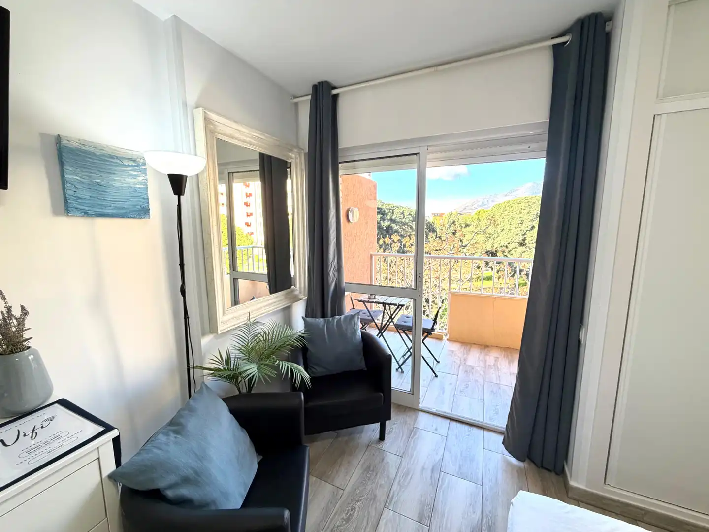Terrasse von Wohnung zur Miete in Benalmádena mit Klimaanlage, Terrasse und Möbliert
