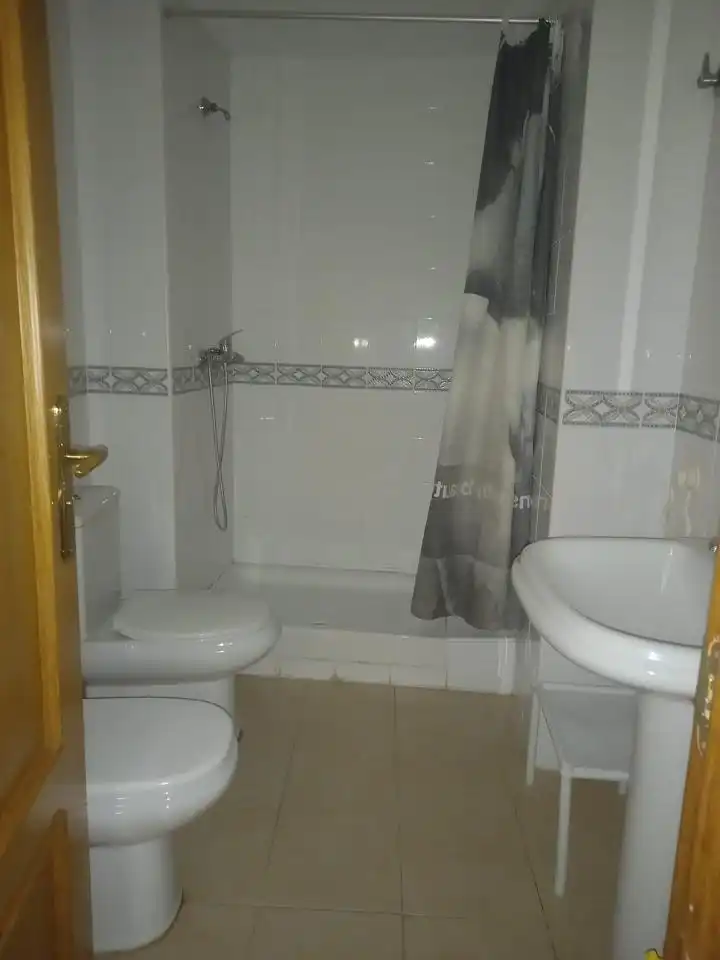 Baño de Piso en venta en Zaragoza con Calefacción, Trastero y Balcón