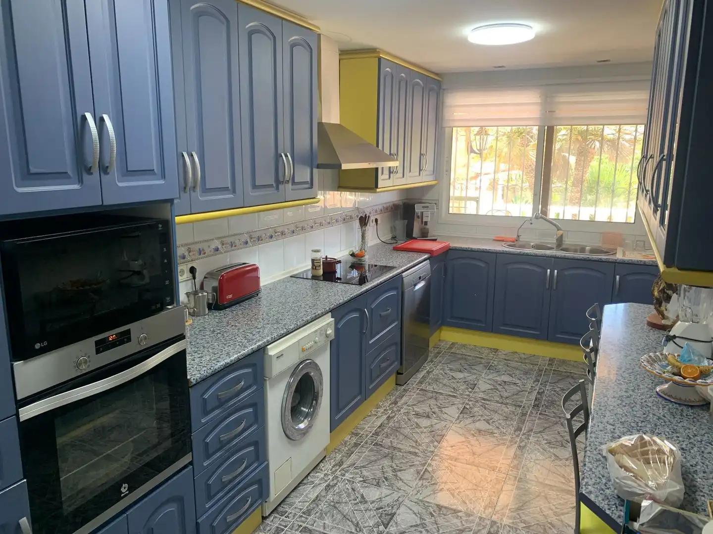Cocina de Casa o chalet en venta en La Nucia con Aire acondicionado, Calefacción y Jardín privado
