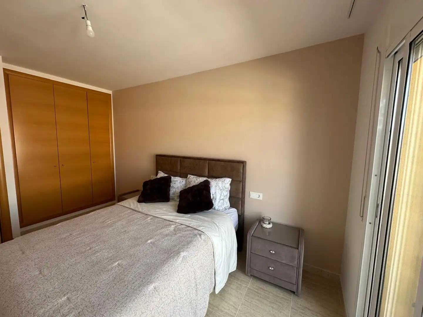 Dormitori de Casa adosada en venda en Mont-roig del Camp amb Aire condicionat, Terrassa i Moblat