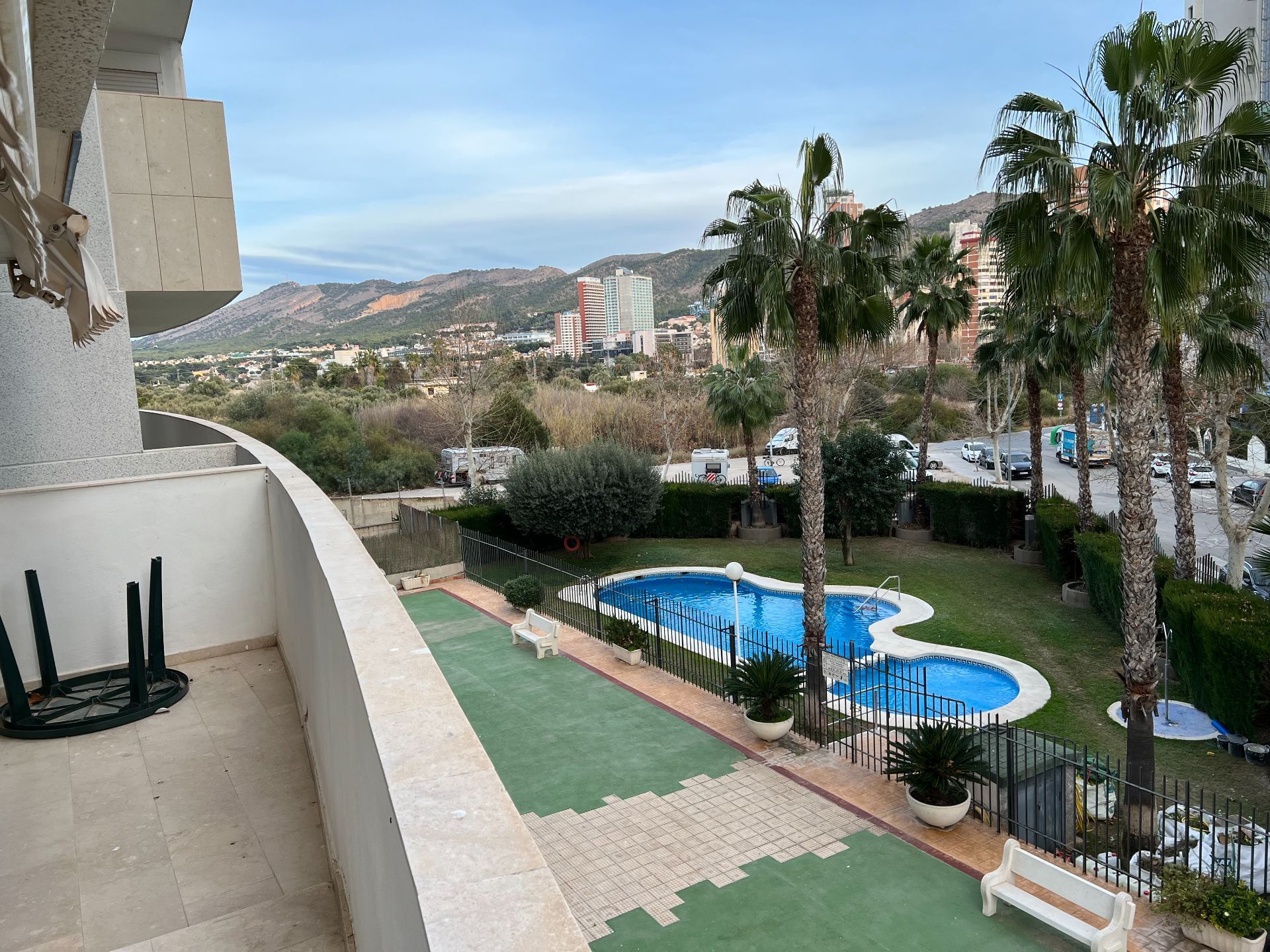 Vista exterior de Apartament de lloguer en Benidorm amb Calefacció, Terrassa i Moblat