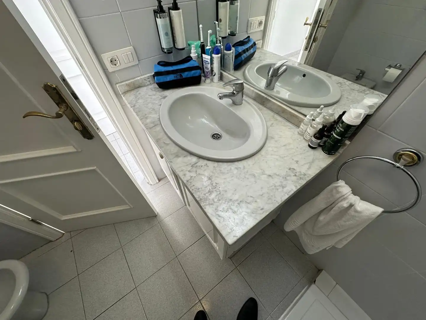 Badezimmer von Wohnungen zum Verkauf in Adeje mit Privatgarten, Terrasse und Gemeinschaftspool