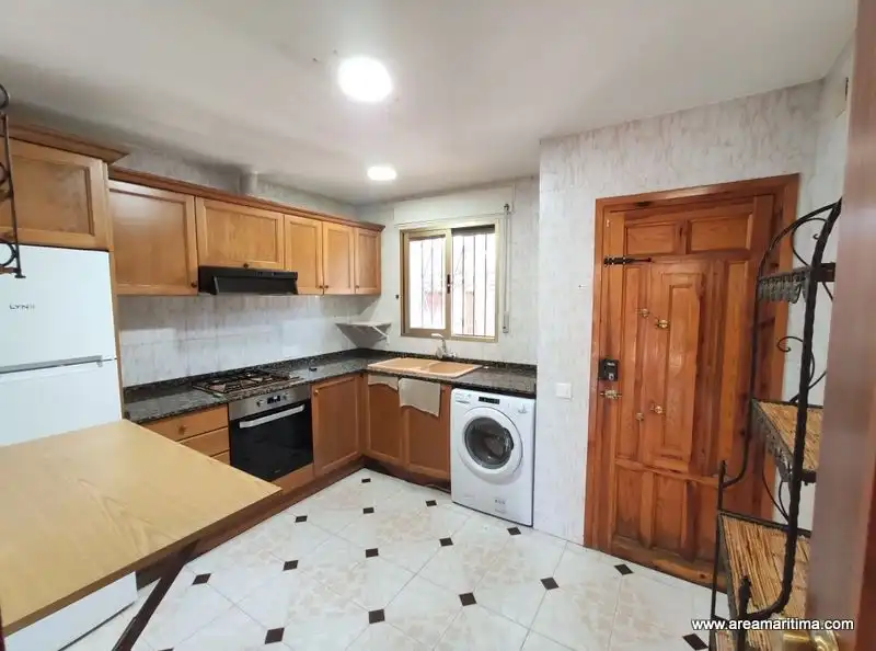 Houses for rent in Calle Murcia, Serra