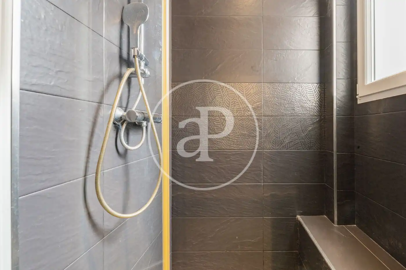 Baño de Ático en venta en Madrid con Aire acondicionado, Calefacción y Terraza