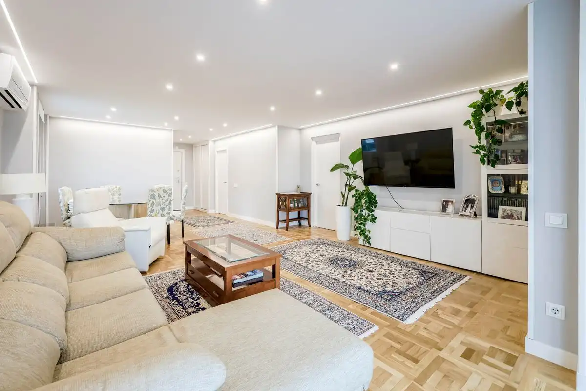 Flat with pool for sale in Calle de Fermín Caballero, imagen 10