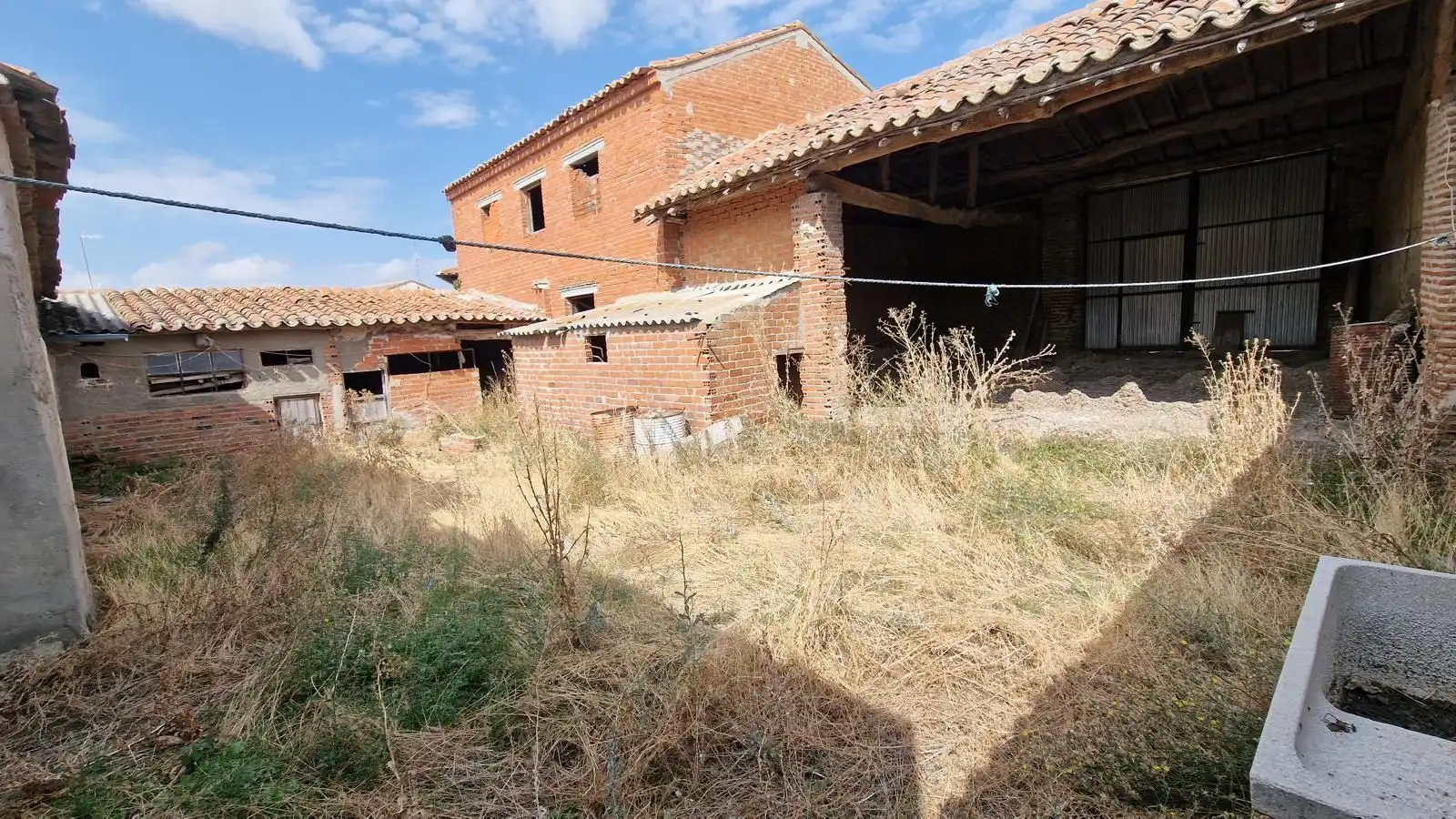 Casa adosada en venta en Horcajo de las Torres con Trastero
