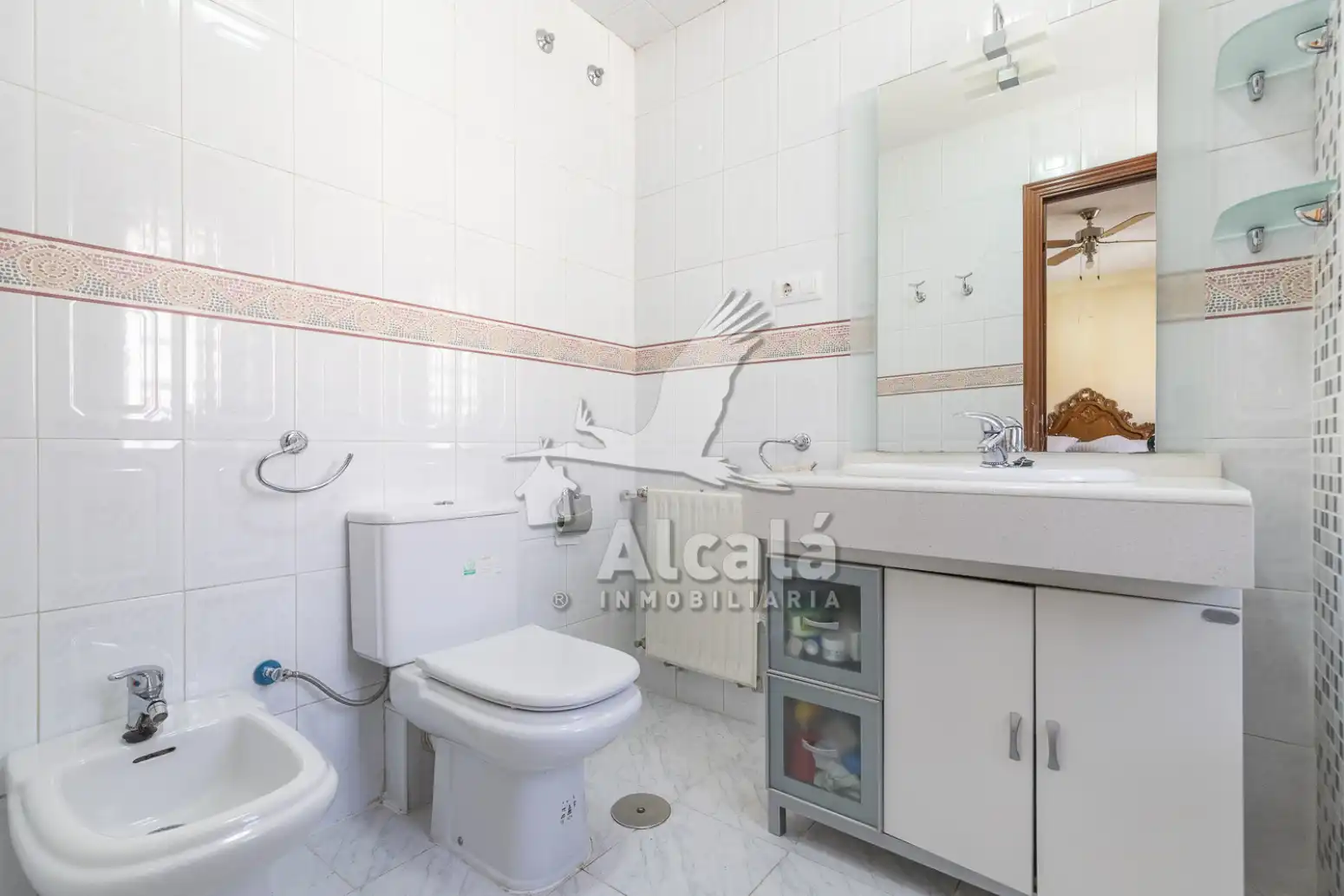 Badezimmer von Einfamilien-Reihenhaus zum Verkauf in Alcalá de Henares mit Heizung, Parkett und Schwimmbad