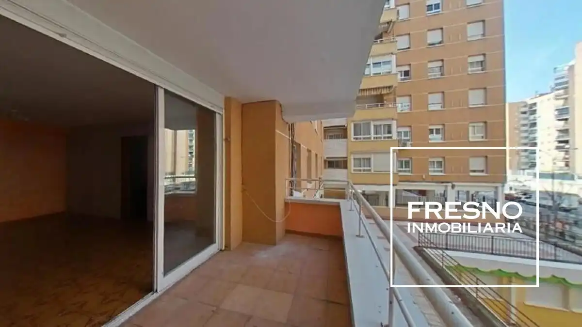 Vista exterior de Pis en venda en Fuenlabrada amb Terrassa