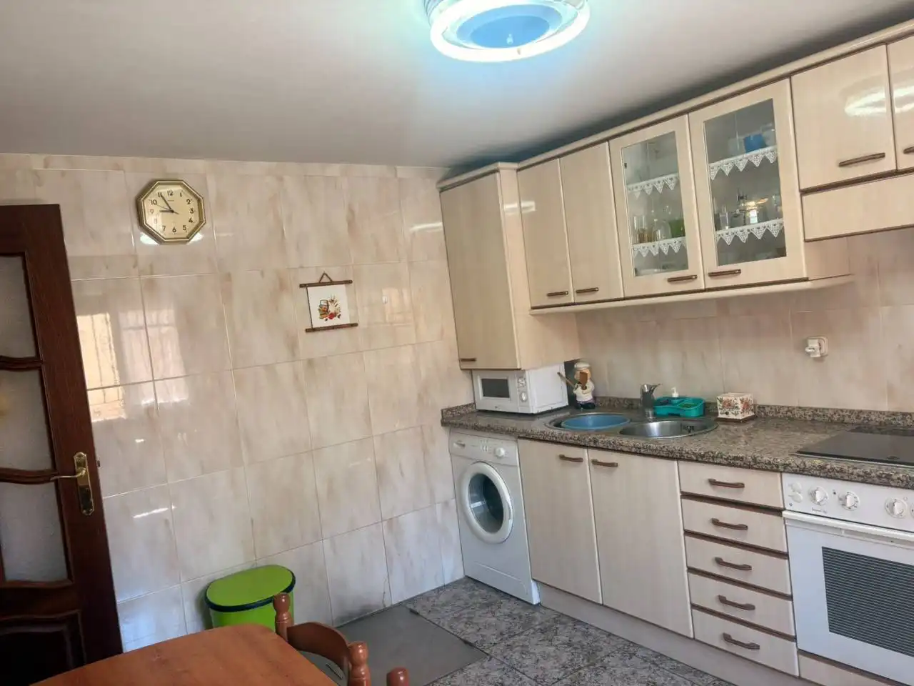 Cuina de Casa o xalet en venda en Melgar de Fernamental amb Jardí privat