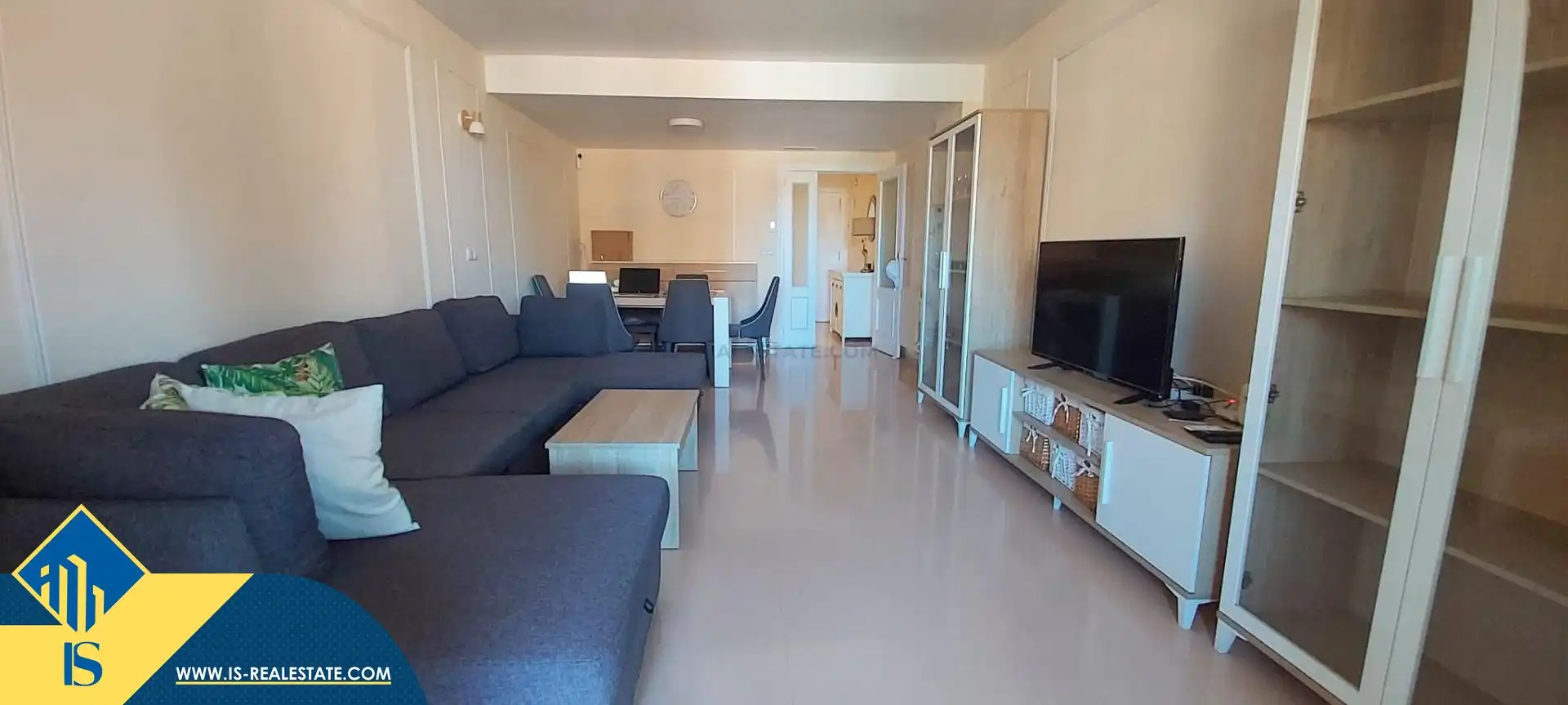Piso con piscina en venta en Garbinet - Vistahermosa