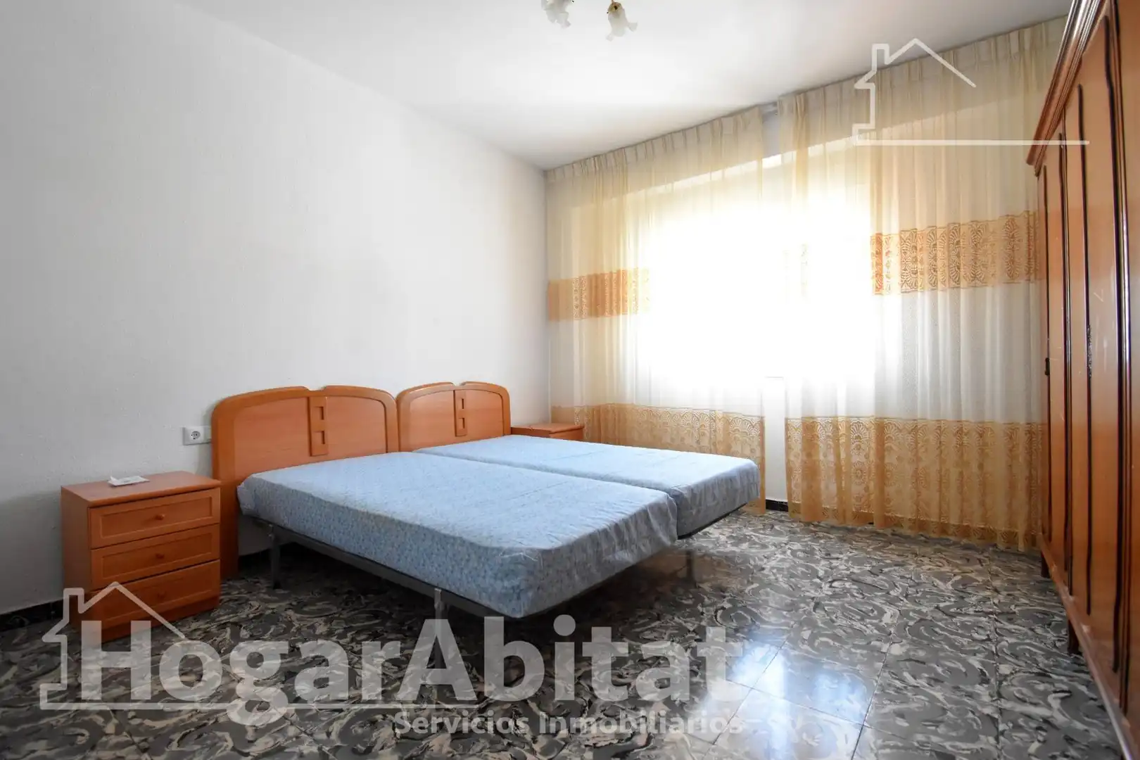 Habitación de Ático en venta en Oliva con Terraza y Amueblado