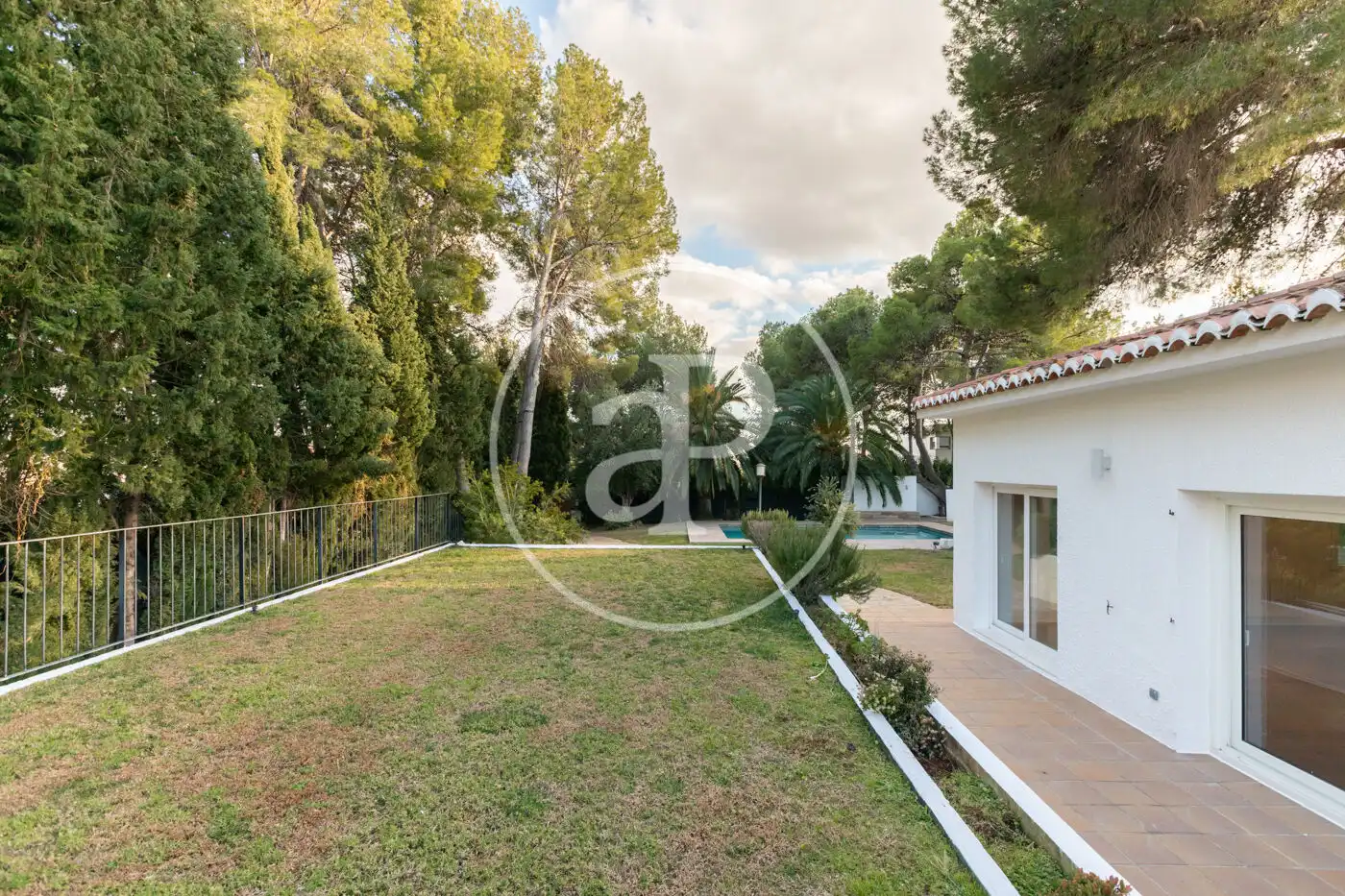 Jardí de Casa o xalet en venda en Chiva amb Aire condicionat, Calefacció i Jardí privat