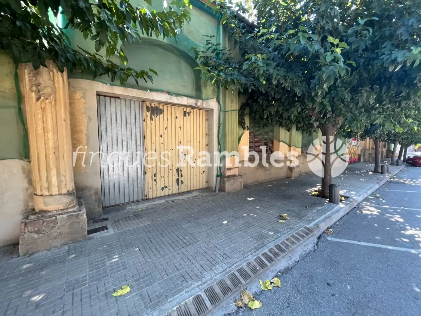 Außenansicht von Gebäude zum Verkauf in La Pobla de Claramunt