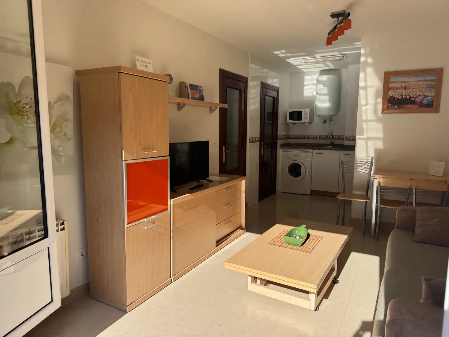 Sala d'estar de Pis en venda en Ribadesella amb Calefacció, Traster i Balcó