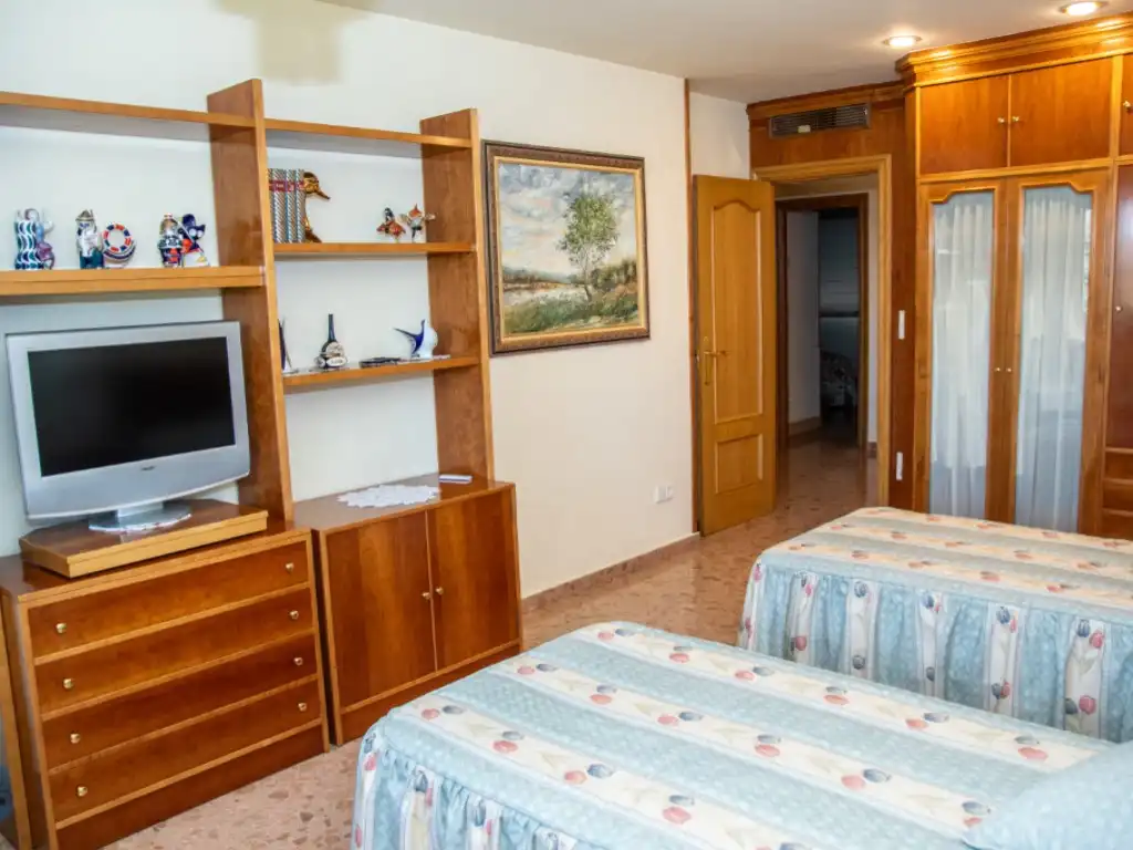 Dormitori de Casa adosada en venda en Cuarte de Huerva amb Aire condicionat, Jardí privat i Piscina