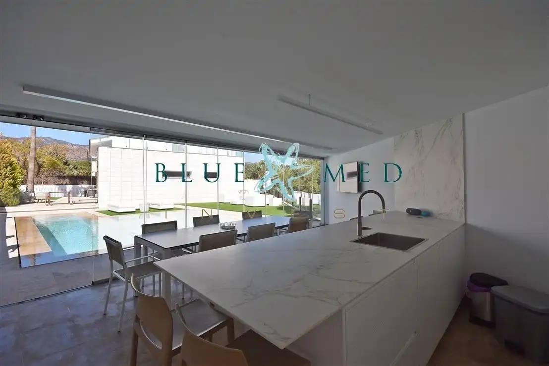 Villa con piscina in vendita a Calle ALBACETE, imagen 6