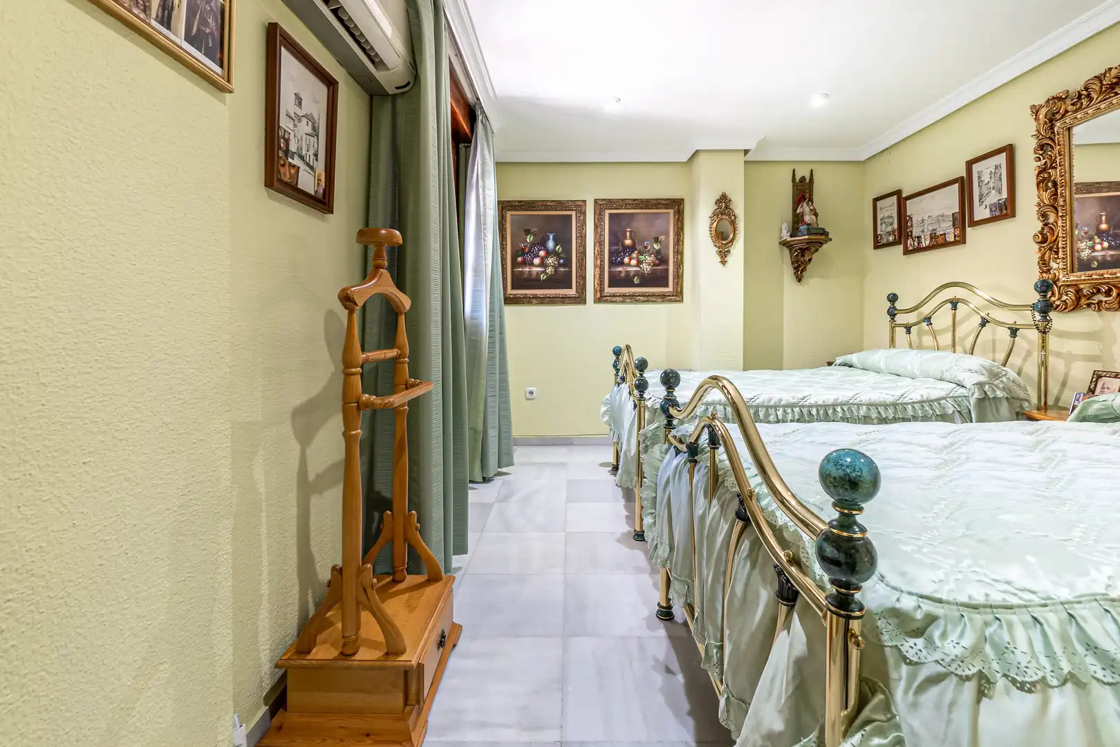Schlafzimmer von Haus oder Chalet zum Verkauf in Maracena mit Klimaanlage, Heizung und Terrasse