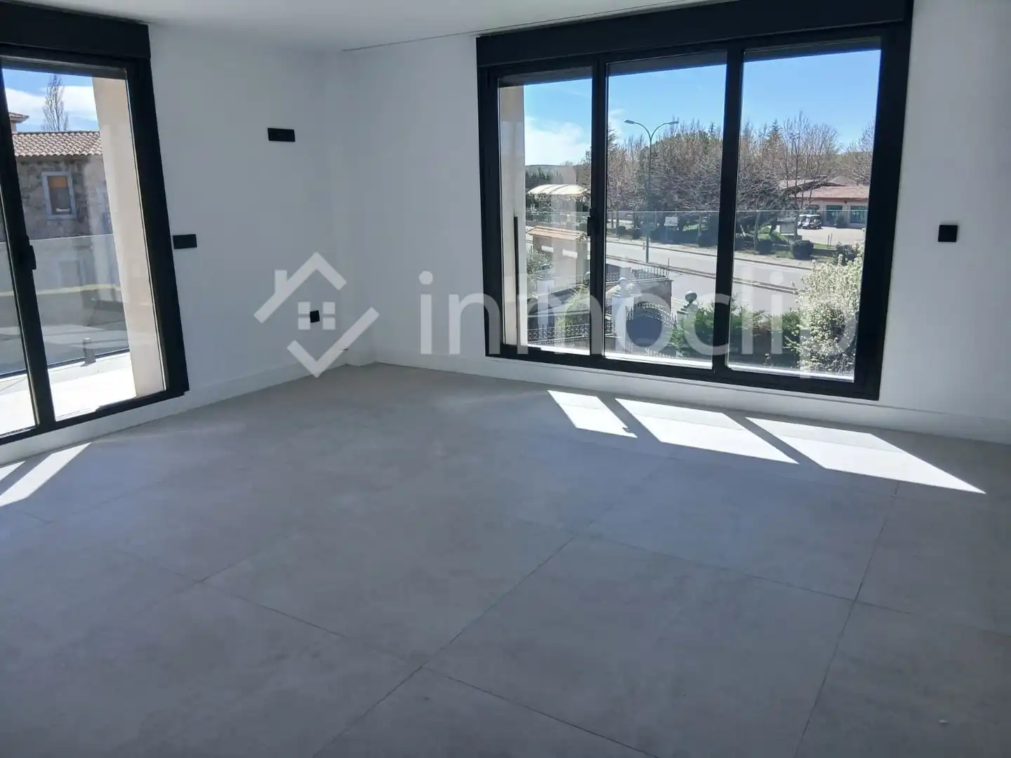 Sala d'estar de Casa o xalet en venda en Villamayor amb Calefacció, Jardí privat i Terrassa
