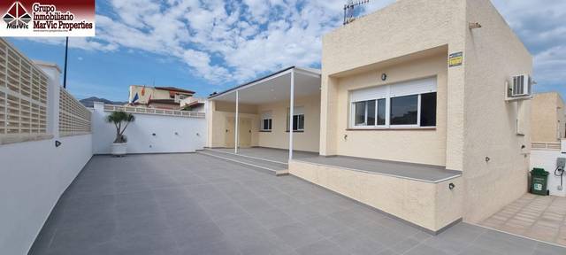 Casa adosada en Venta en El Tossal - Bello Horizonte