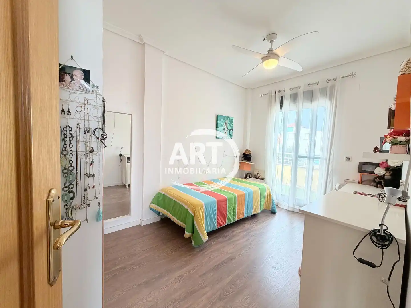 Habitación de Casa o chalet en venta en Chiva con Calefacción, Jardín privado y Terraza