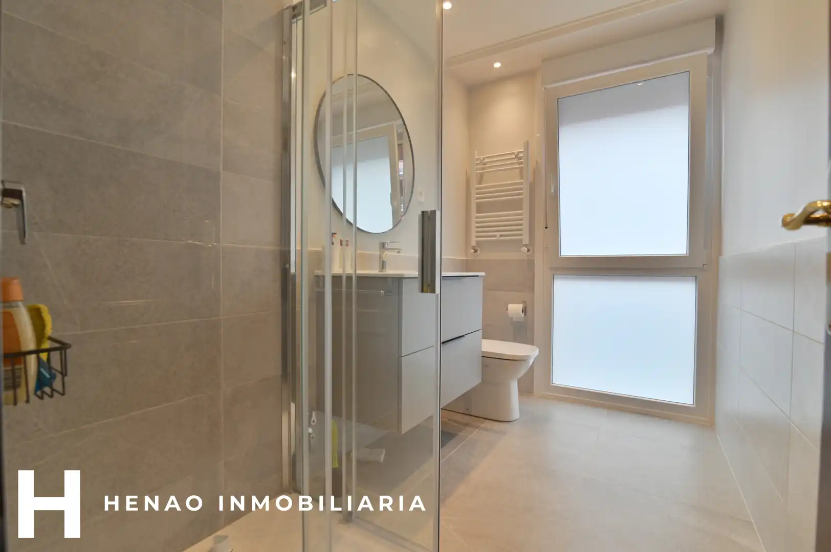Baño de Piso en venta en Bilbao  con Calefacción, Parquet y Horno
