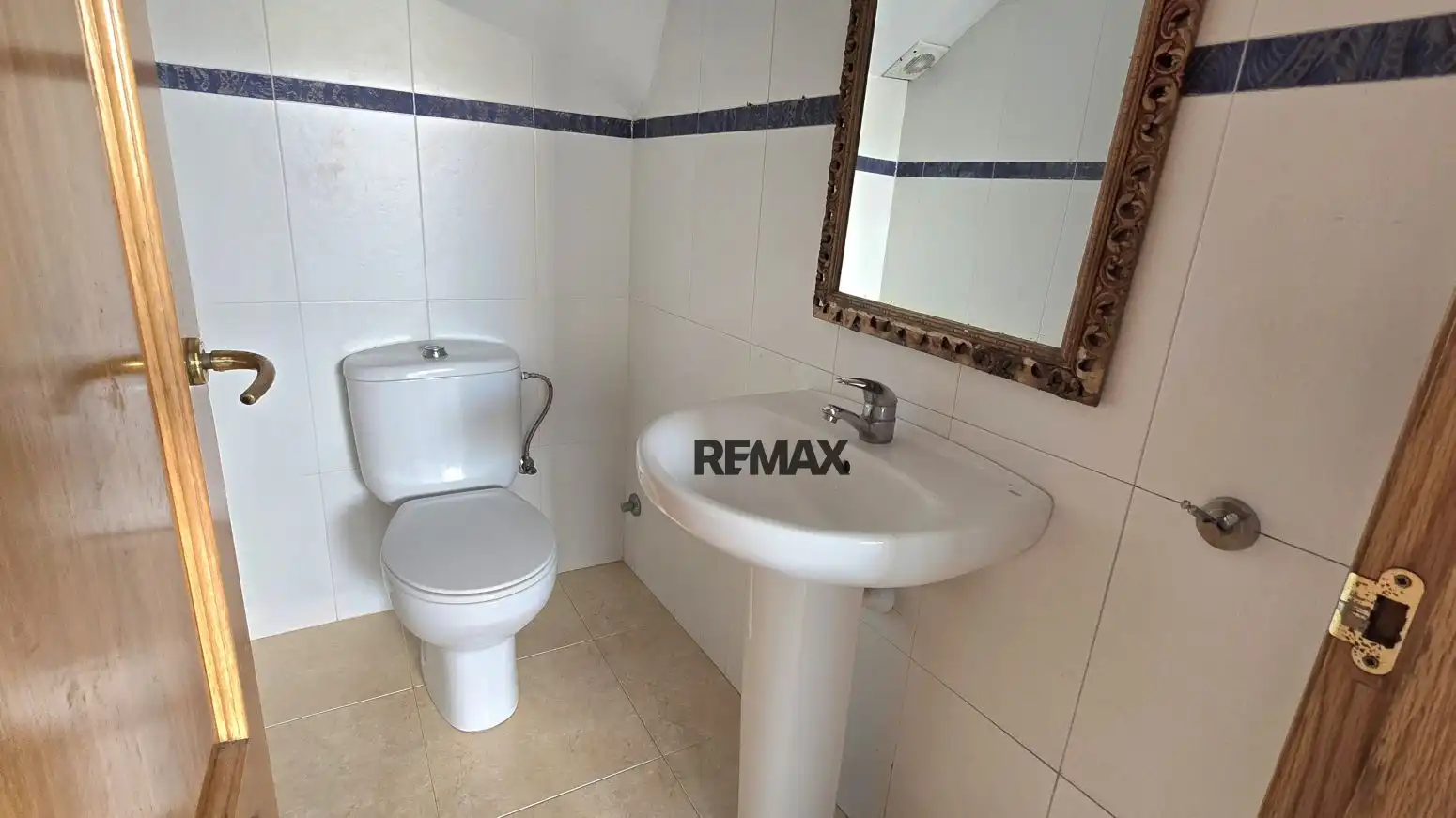 Detached house with garden for sale in Calle CL ISAAC ALBENIZ, imagen 10