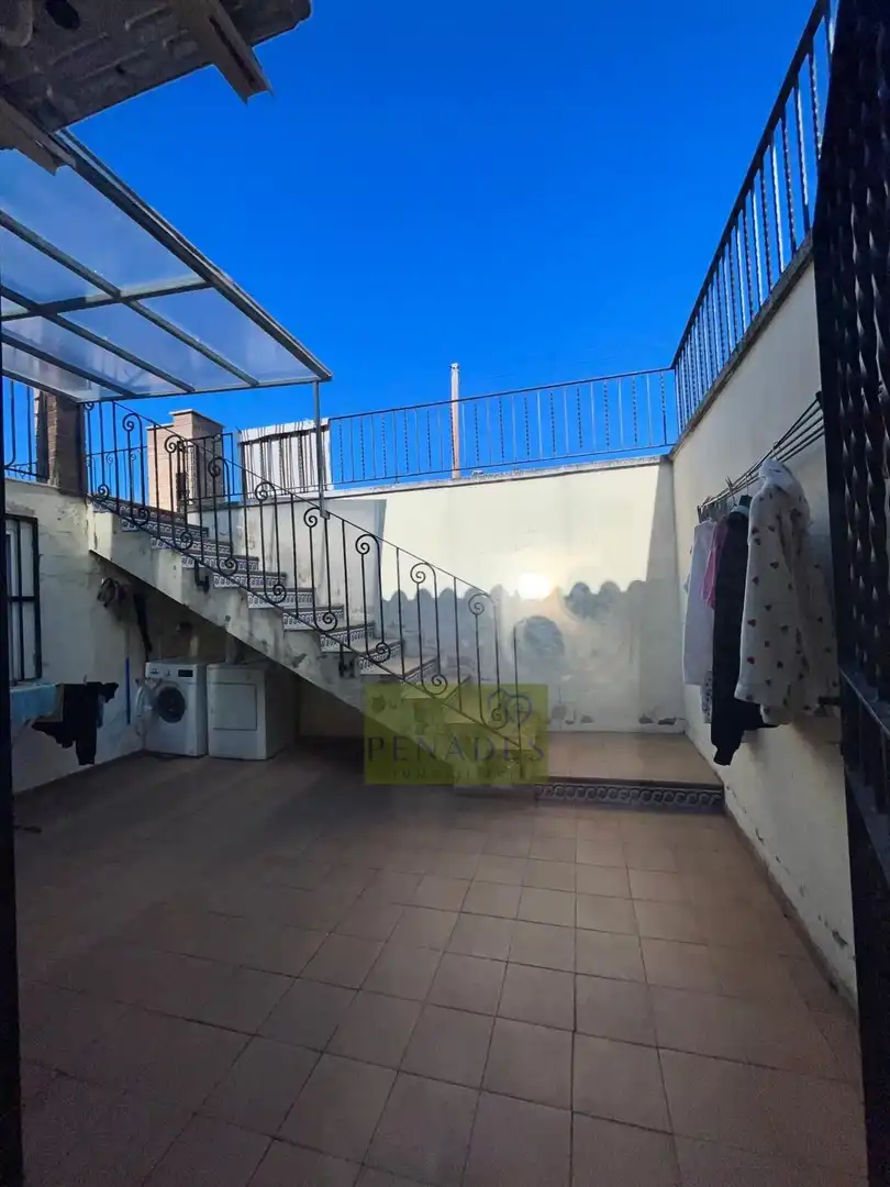 Vista exterior de Casa o xalet en venda en Ontinyent amb Aire condicionat, Jardí privat i Terrassa