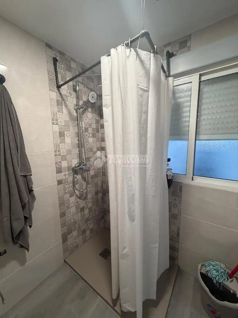 Flat for sale in Calle la Luisiana, imagen 9