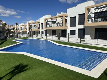 Apartament amb piscina en venda a Orihuela Costa