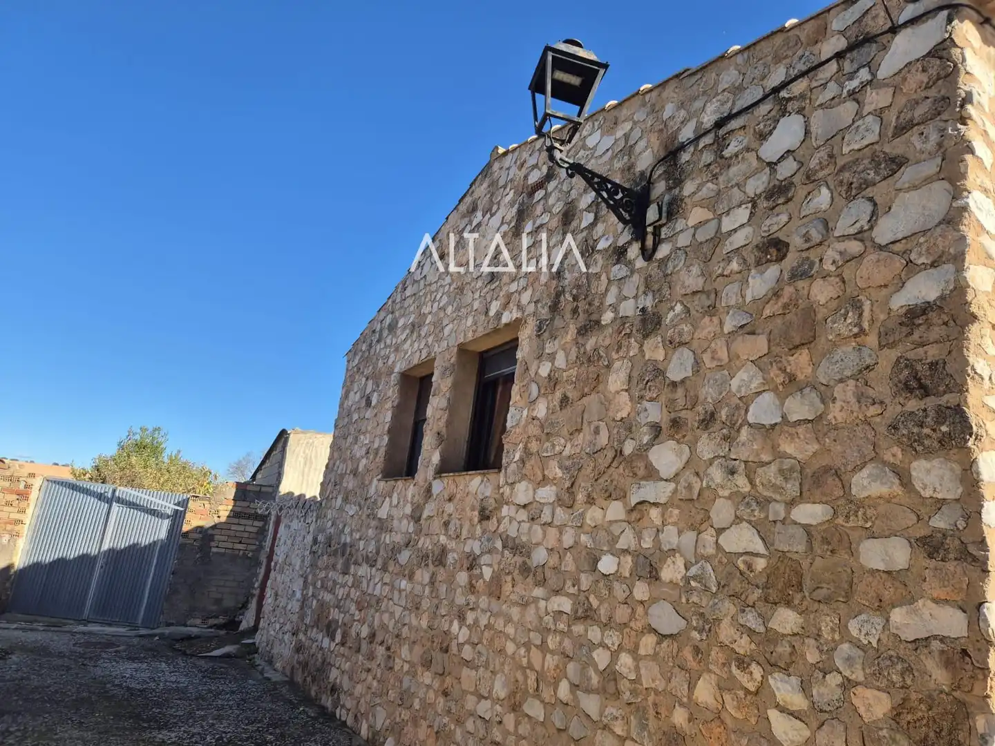 Vista exterior de Casa o xalet en venda en Chumillas amb Calefacció i Jardí privat